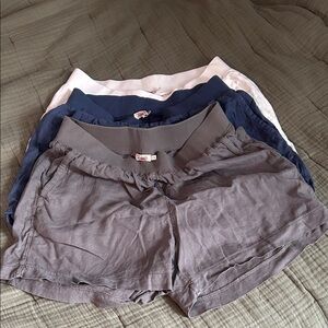 Faherty Women's Shorts in Gray, Blue, and White